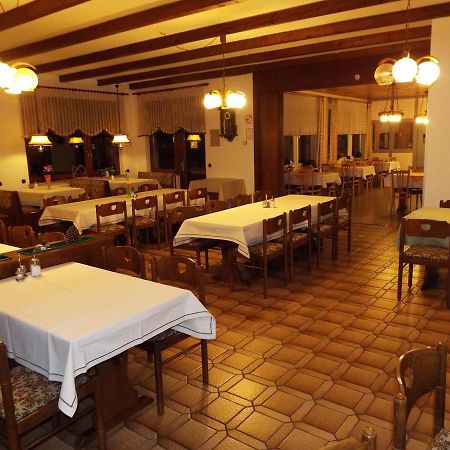 Hotel Garni Zum Reinhardswald Gewissenruh Dış mekan fotoğraf